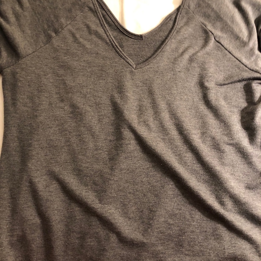 Ideology lg gray top.